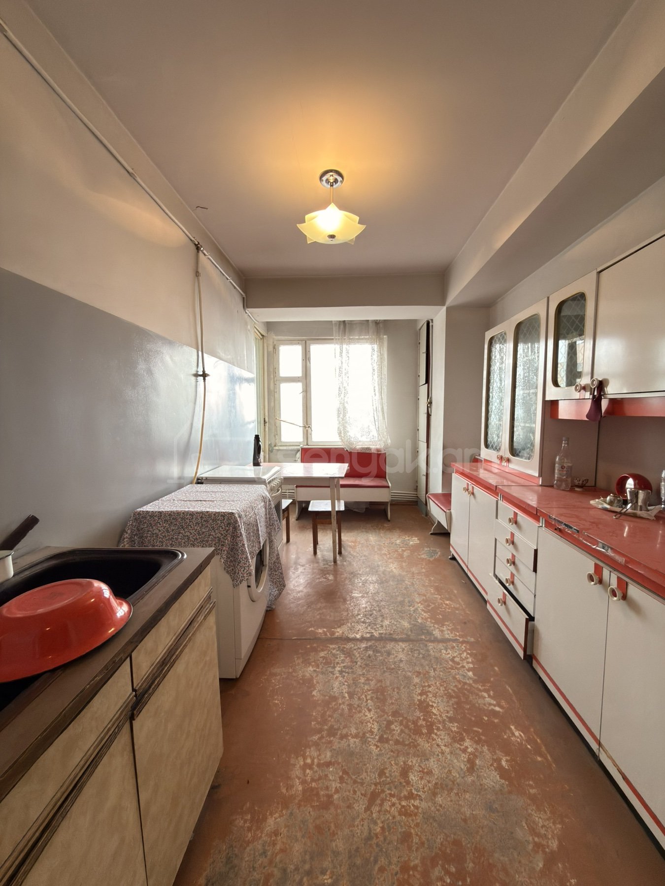 3 Սենյականոց Բնակարան, 84քմ, 11/14 հարկ, Պետական Վիճակում