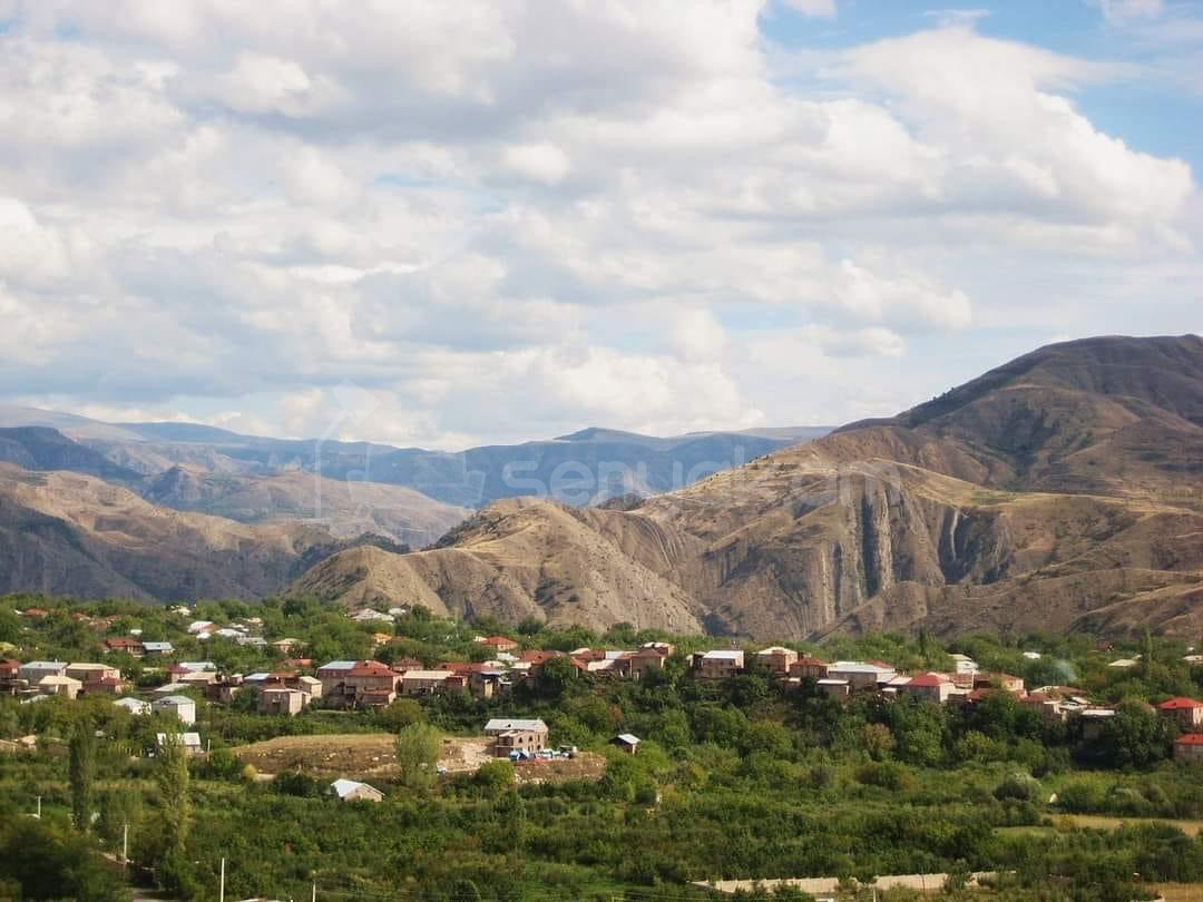 Հողատարածք, 10000քմ