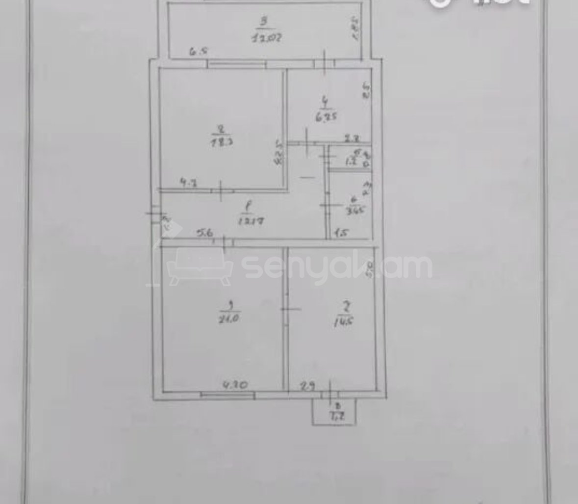 3 Սենյականոց Բնակարան Քարե Շենքում, 90քմ, 3/5 հարկ, Նորմալ Վիճակում