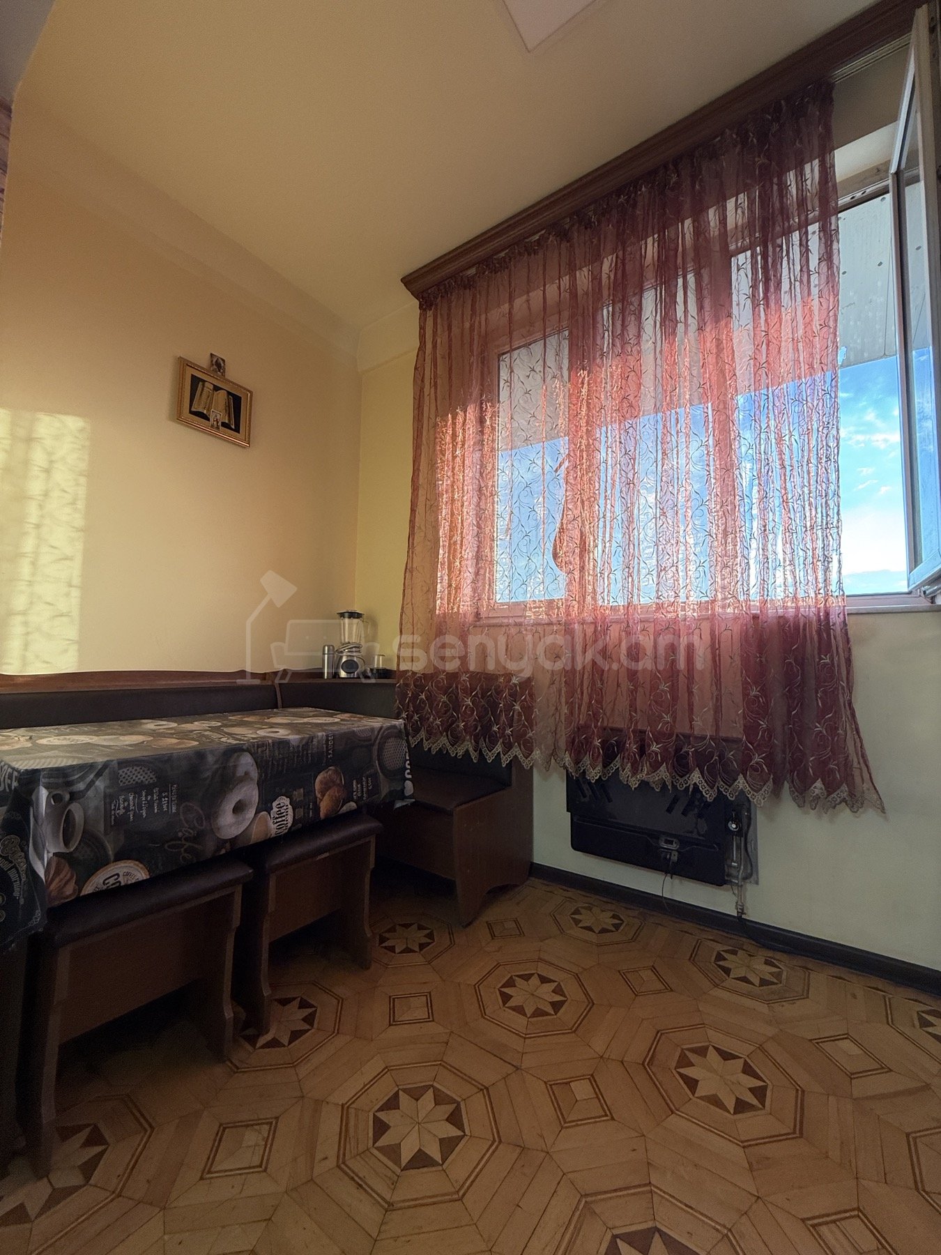 3 Սենյականոց Բնակարան, 80քմ, 8/9 հարկ, Նորմալ Վիճակում