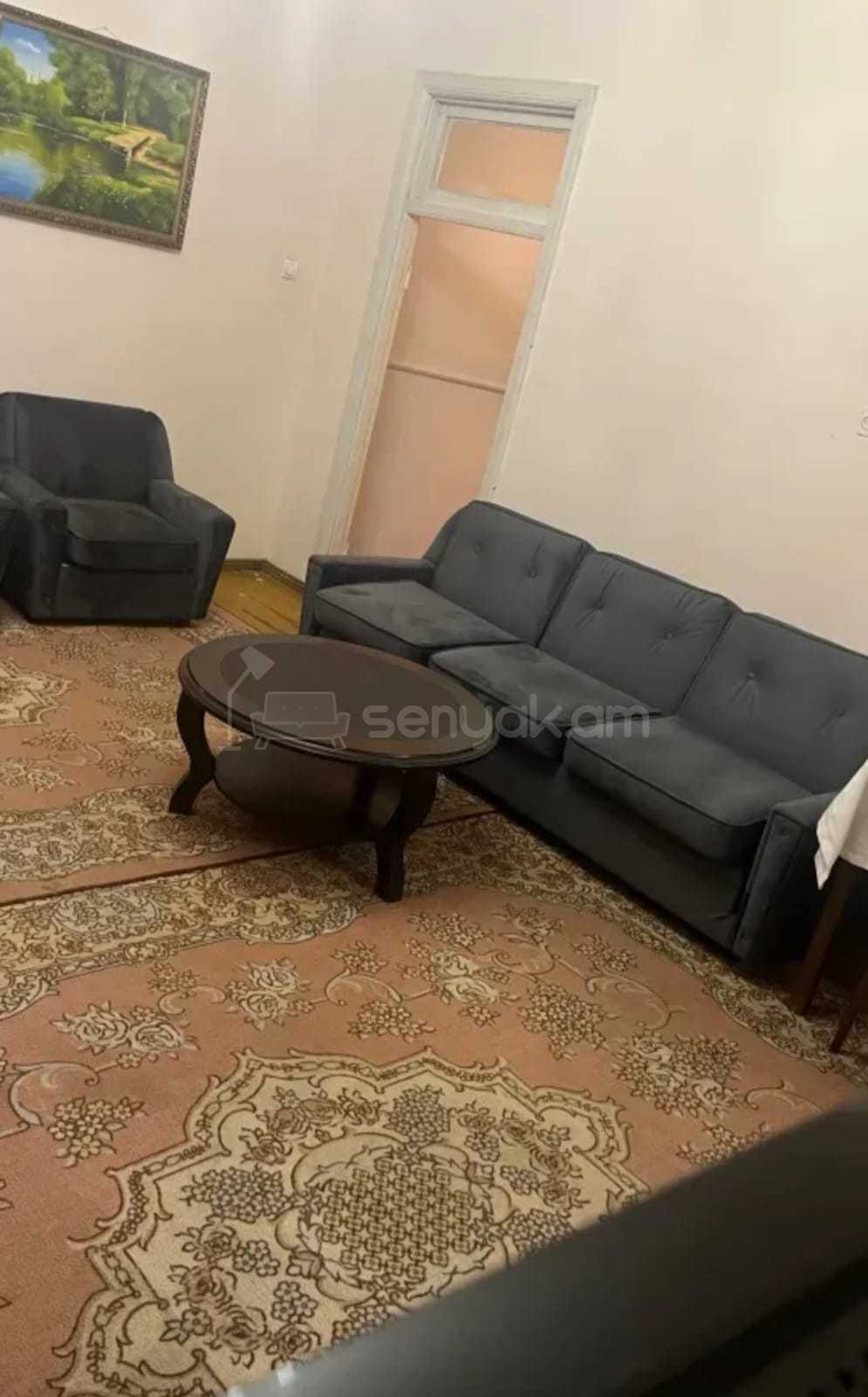 3 Սենյականոց Բնակարան Քարե Շենքում, 81քմ, 2/4 հարկ, Նորմալ Վիճակում