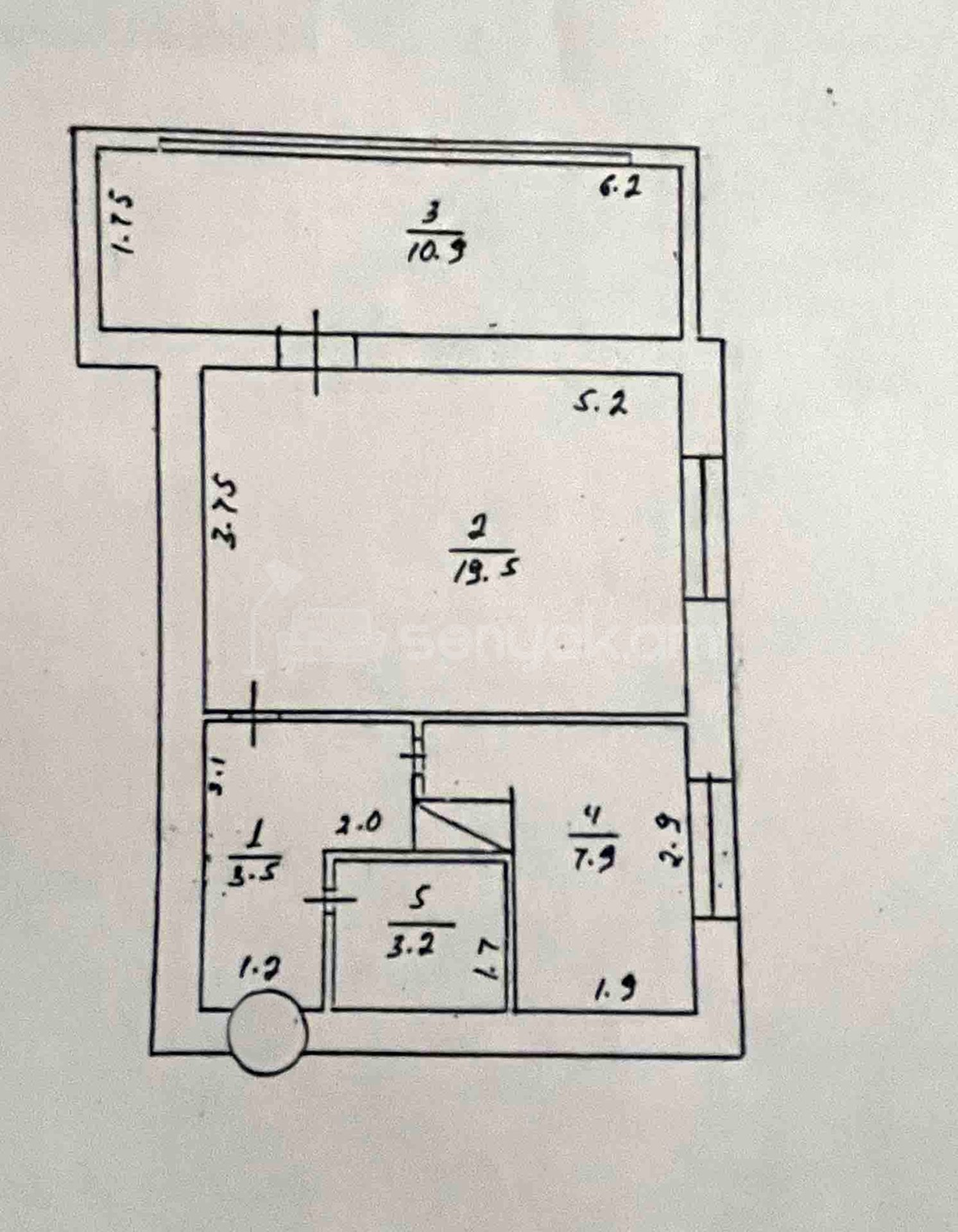 1 Սենյականոց Բնակարան Քարե Շենքում, 45քմ, 3/5 հարկ, Կապիտալ Վերանորոգված