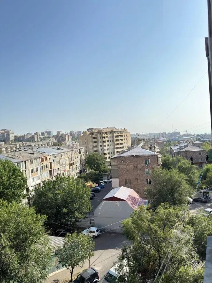 3 Սենյականոց Բնակարան, 77քմ, 6/9 հարկ, Նորմալ Վիճակում