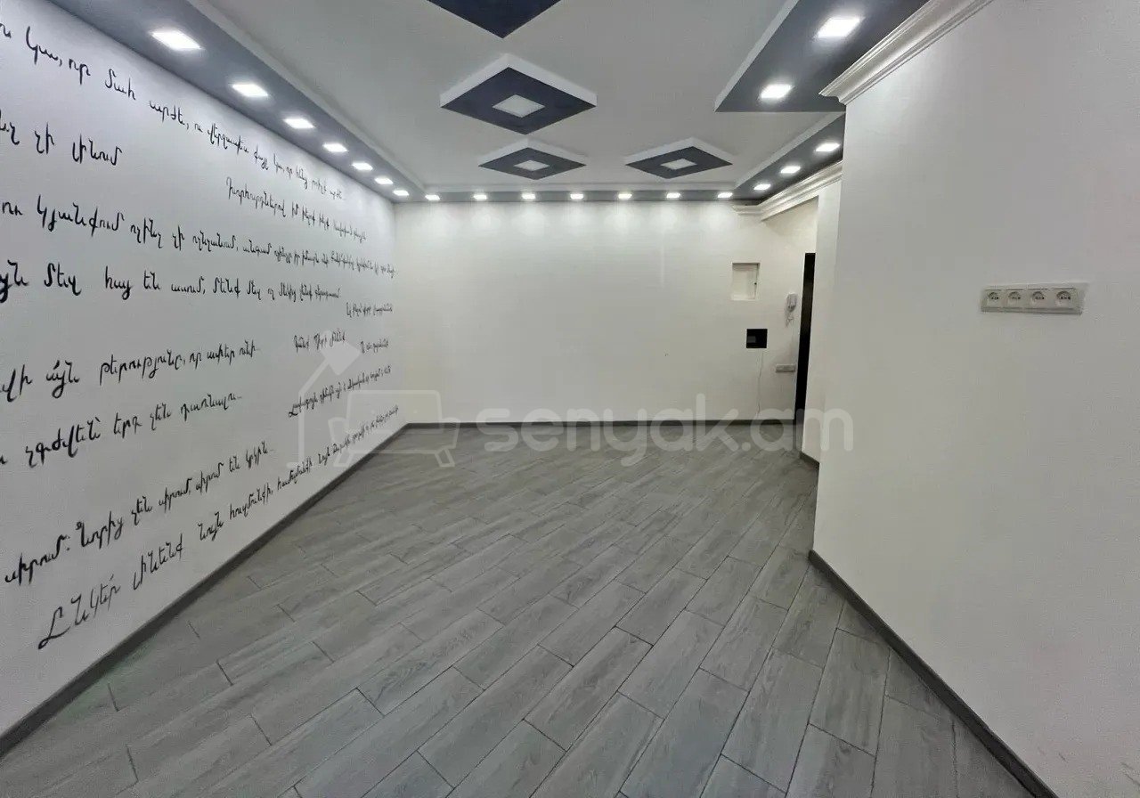 2 Սենյականոց Բնակարան Քարե Շենքում, 42քմ, 2/8 հարկ, Կապիտալ Վերանորոգված