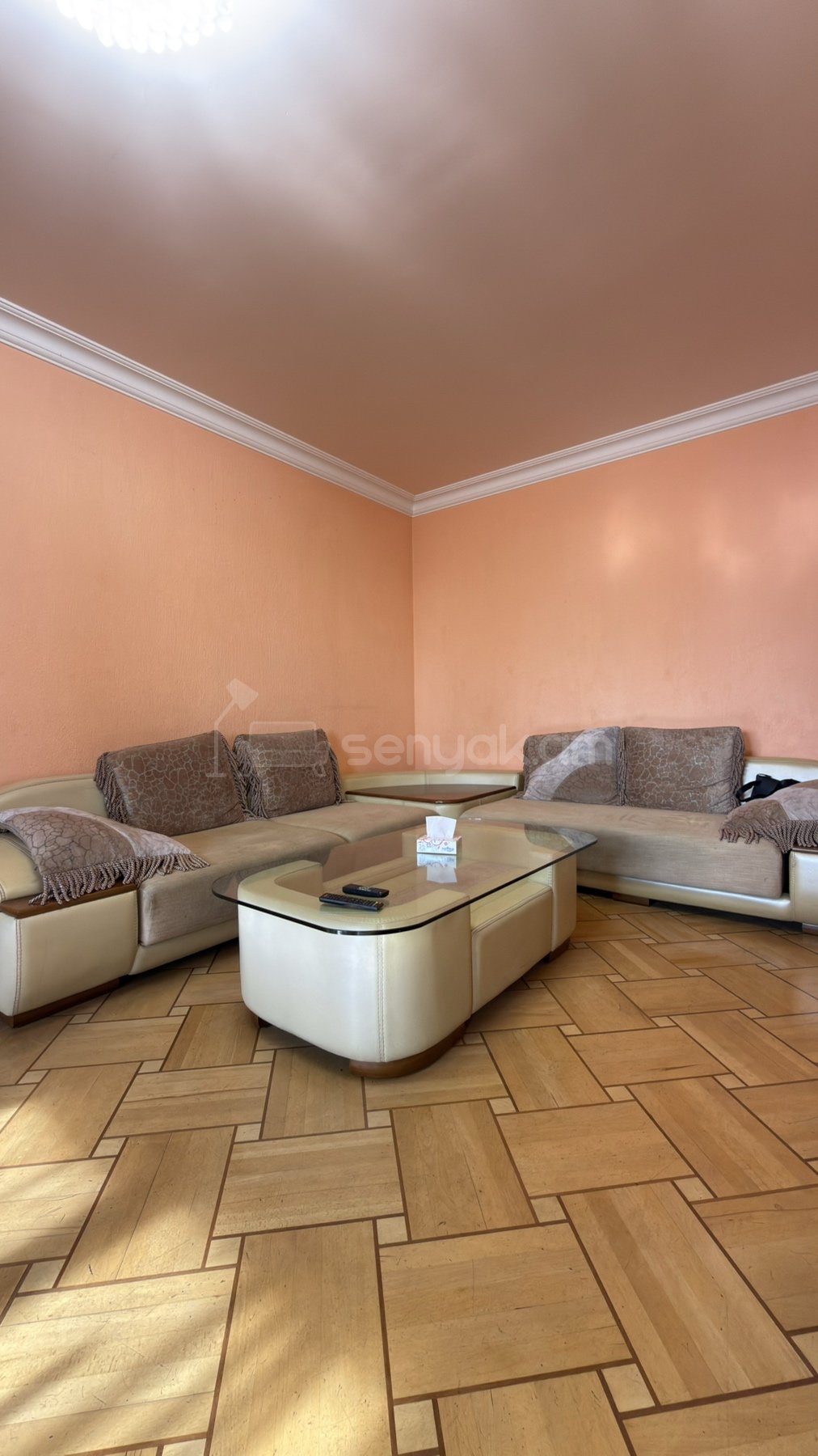 3 Սենյականոց Բնակարան Քարե Շենքում, 73քմ, 3/5 հարկ, Նորմալ Վիճակում