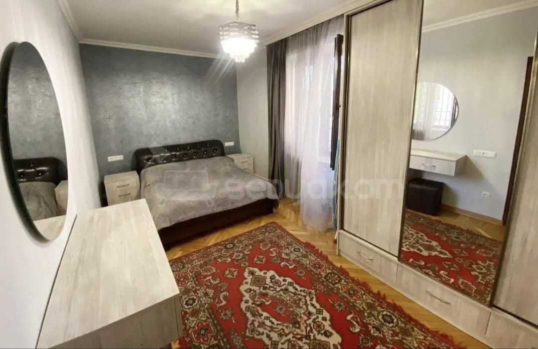 4 Սենյականոց Բնակարան Քարե Շենքում, 73քմ, 1/5 հարկ, Կապիտալ Վերանորոգված