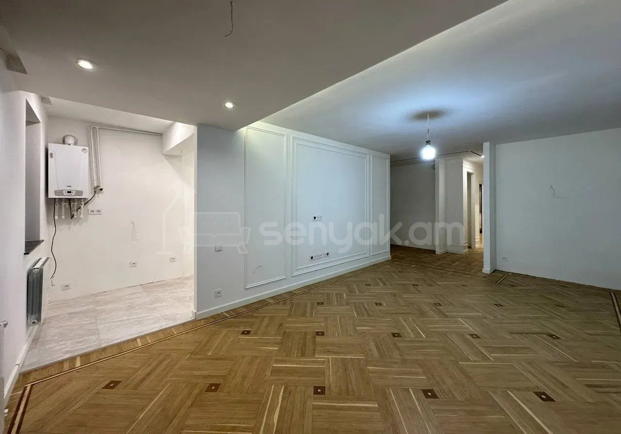 3 Սենյականոց Բնակարան Քարե Շենքում, 82քմ, 5/5 հարկ, Նորմալ Վիճակում