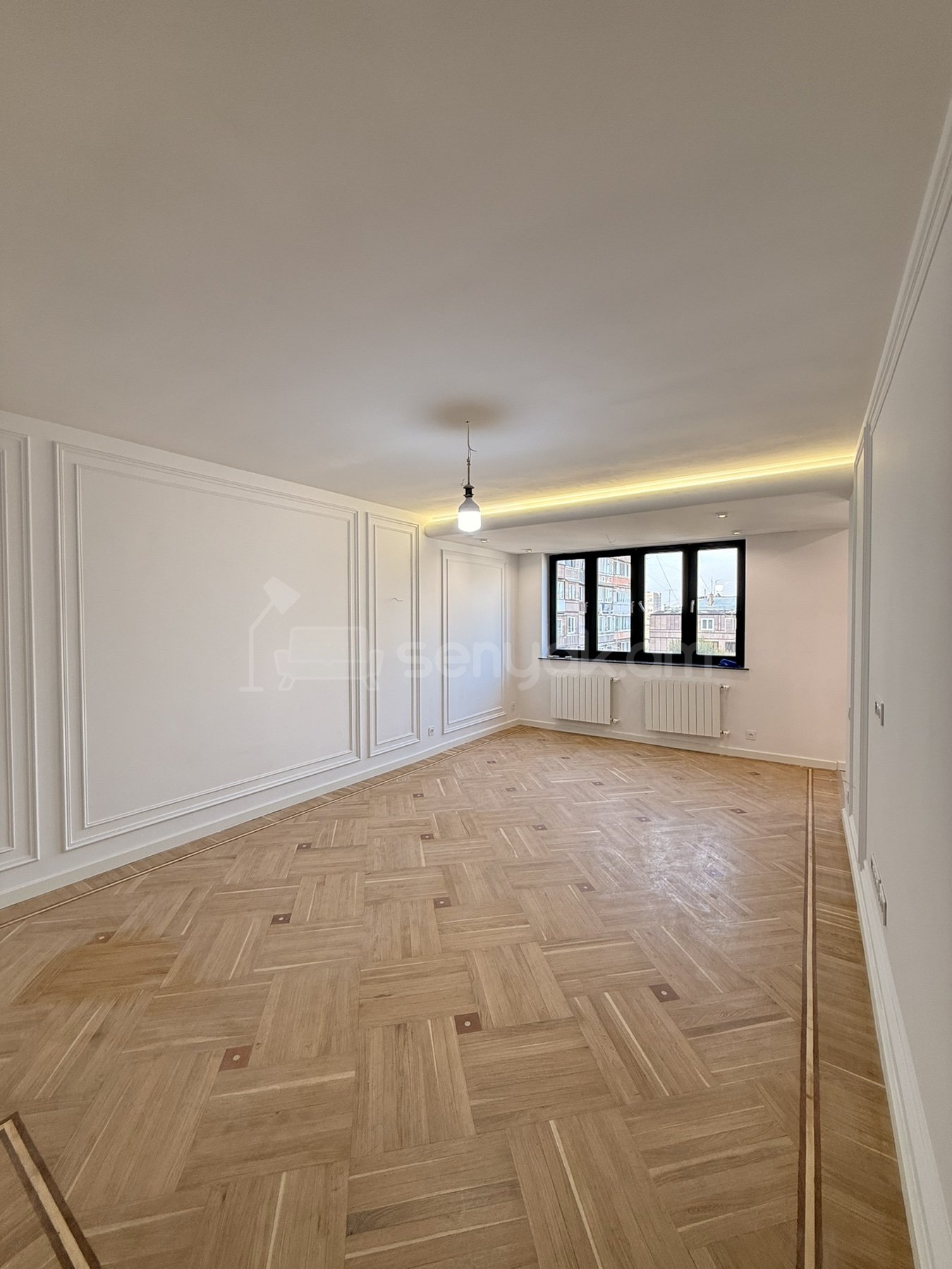 3 Սենյականոց Բնակարան Քարե Շենքում, 82քմ, 5/5 հարկ, Նորմալ Վիճակում