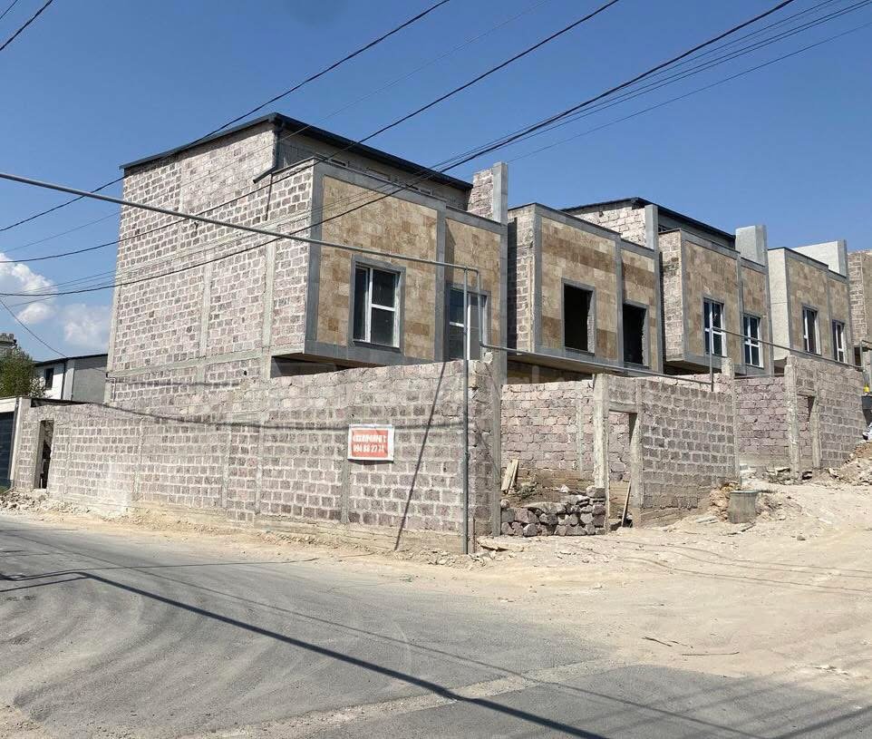 6 Սենյականոց Սեփական Տուն, 175քմ, Կոսմետիկ Վերանորոգված, Ավտոտնակով