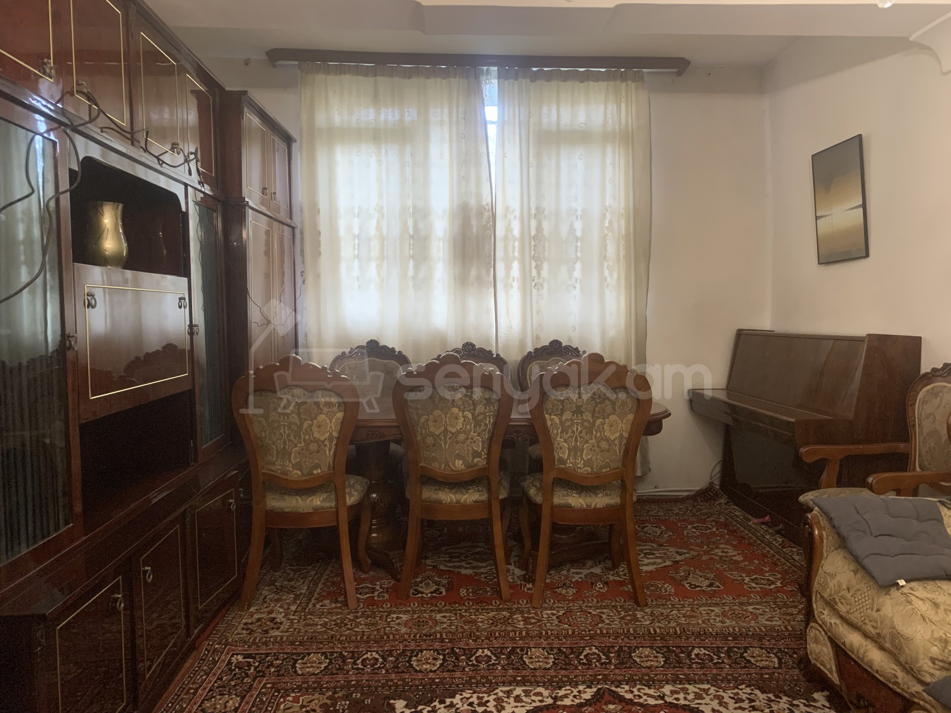 3 Սենյականոց Բնակարան Քարե Շենքում, 65քմ, 1/5 հարկ, Նորմալ Վիճակում, Կահավորված