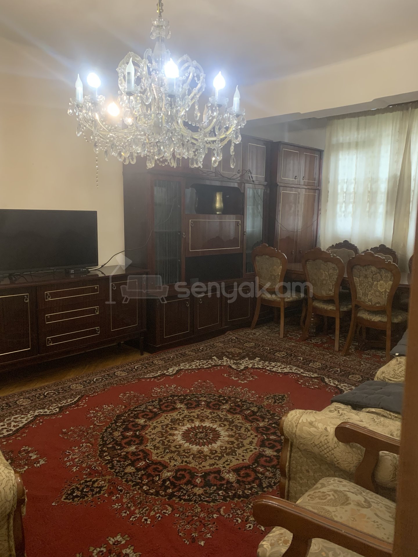 3 Սենյականոց Բնակարան Քարե Շենքում, 65քմ, 1/5 հարկ, Նորմալ Վիճակում, Կահավորված