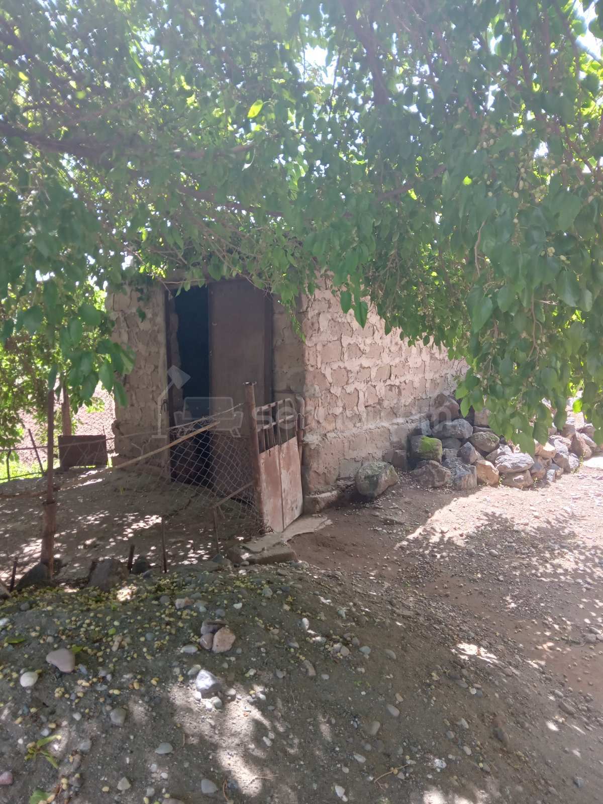 5 Սենյականոց Սեփական Տուն, 200քմ, Նորմալ Վիճակում, Ավտոտնակով