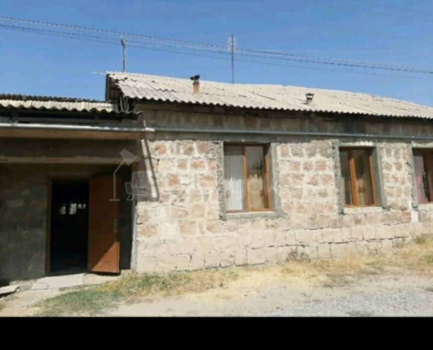 3 Սենյականոց Սեփական Տուն, 200քմ, Կոսմետիկ Վերանորոգված