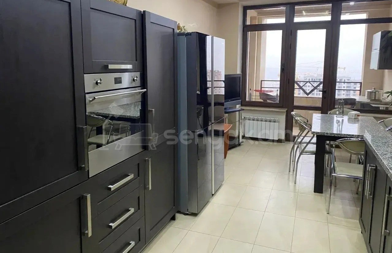 3 Սենյականոց Բնակարան Նորակառույցում, 120քմ, 9/12 հարկ, Կապիտալ Վերանորոգված