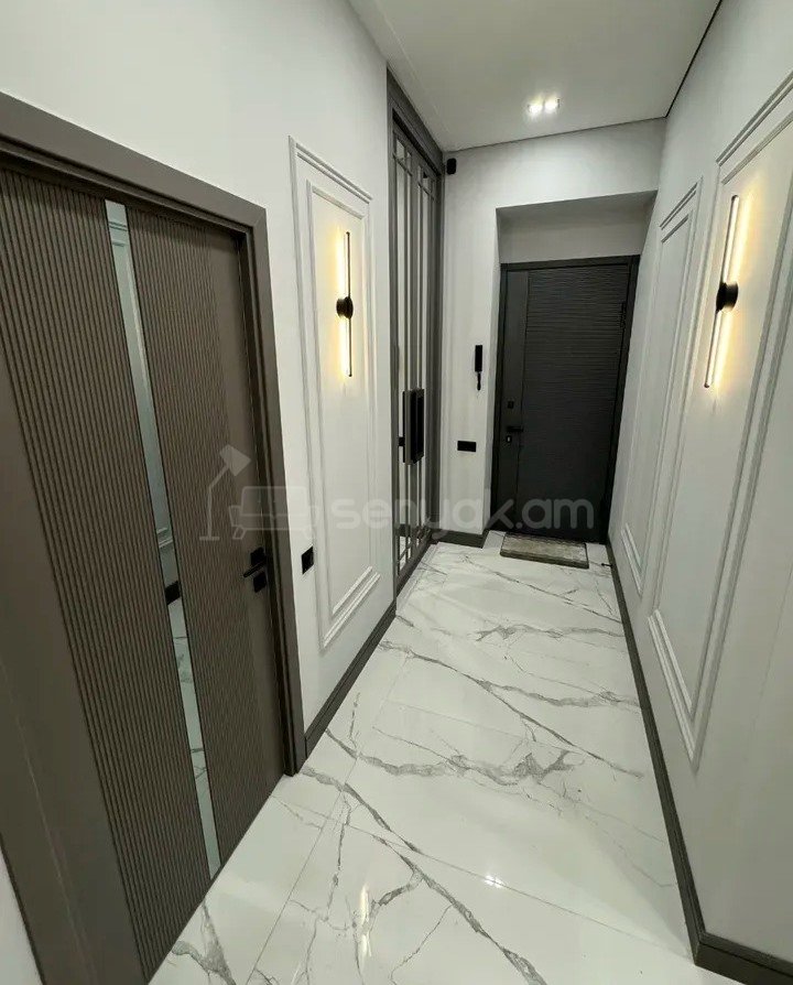2 Սենյականոց Բնակարան Քարե Շենքում, 75քմ, 4/4 հարկ, Դիզայներական Վերանորոգված