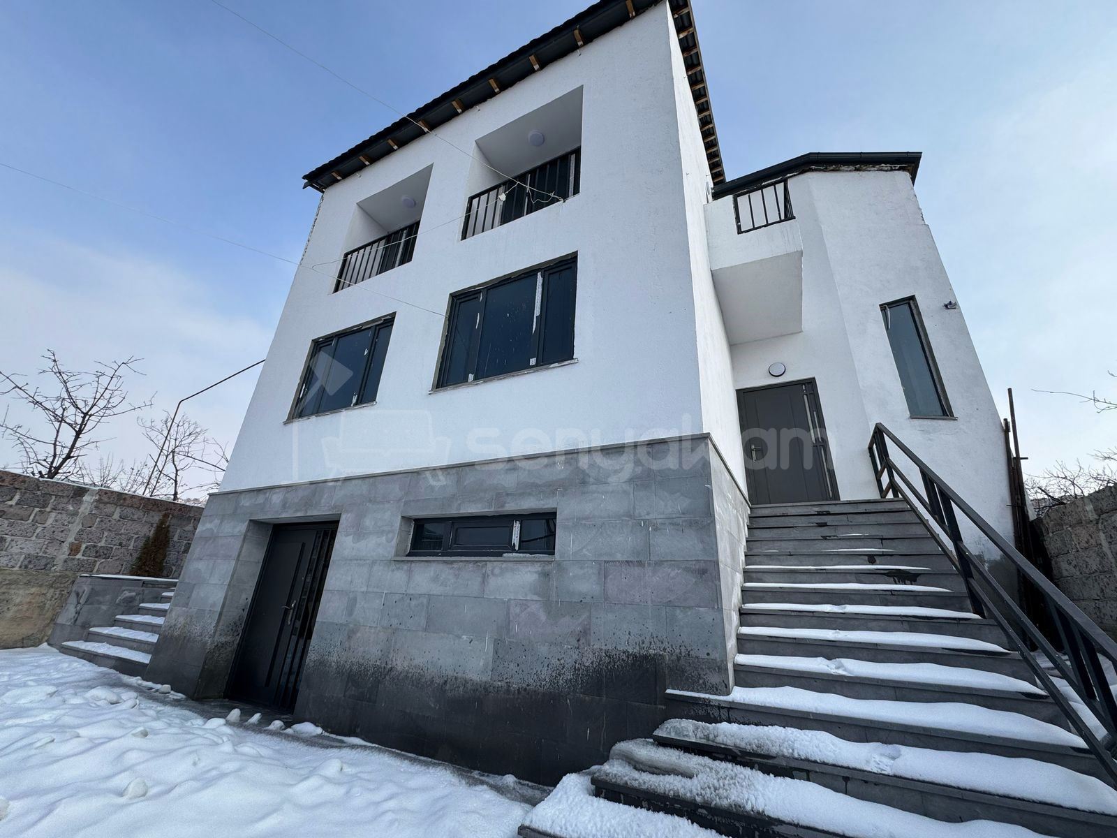 4 Սենյականոց Սեփական Տուն, 215քմ, Դիզայներական Վերանորոգված