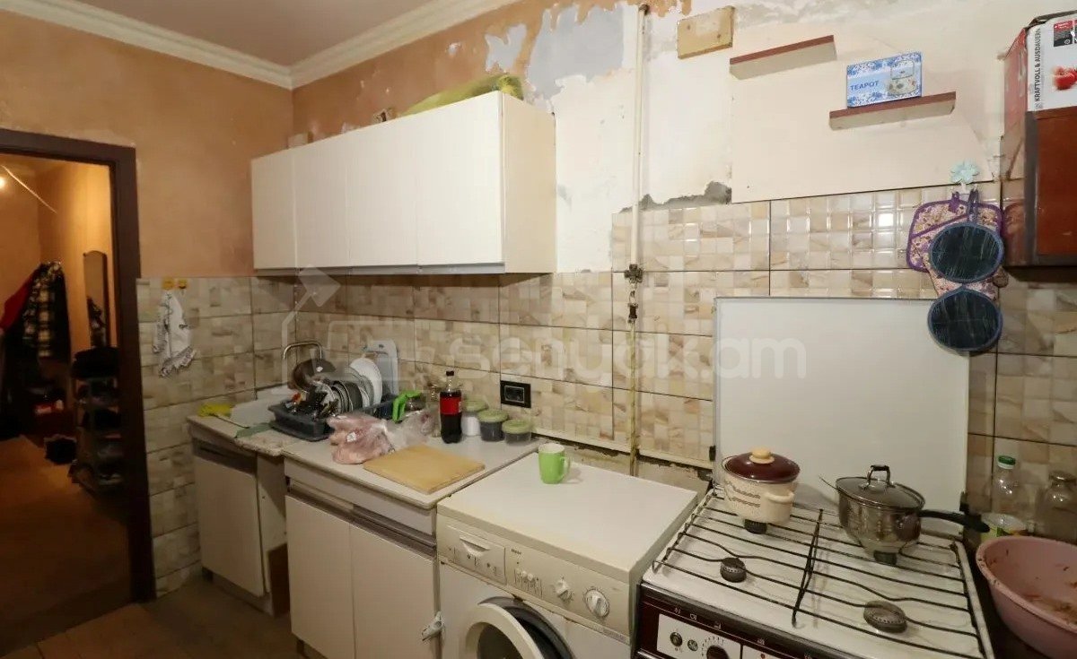 4 Սենյականոց Բնակարան, 83քմ, 5/9 հարկ, Պետական Վիճակում