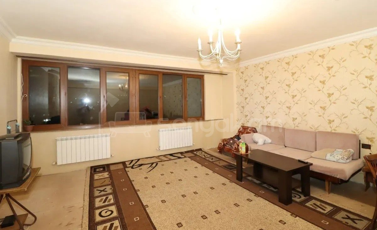 4 Սենյականոց Բնակարան, 83քմ, 5/9 հարկ, Պետական Վիճակում