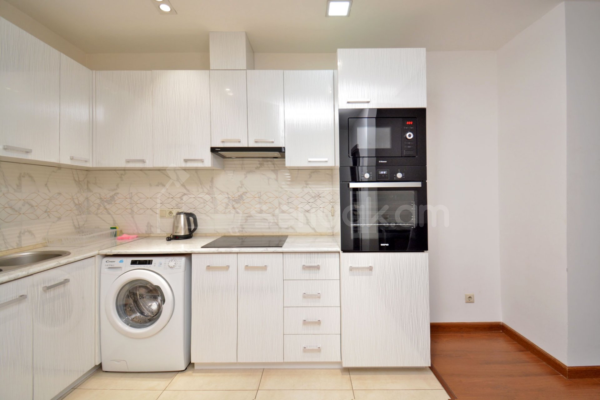 2 Սենյականոց Բնակարան Նորակառույցում, 60քմ, 8/15 հարկ, Կապիտալ Վերանորոգված