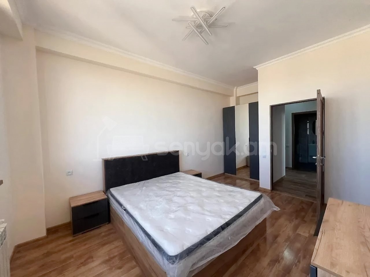 4 Սենյականոց Բնակարան Նորակառույցում, 120քմ, 13/13 հարկ, Կապիտալ Վերանորոգված