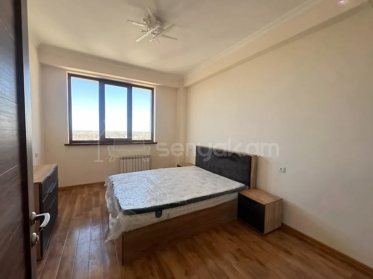 4 Սենյականոց Բնակարան Նորակառույցում, 120քմ, 13/13 հարկ, Կապիտալ Վերանորոգված