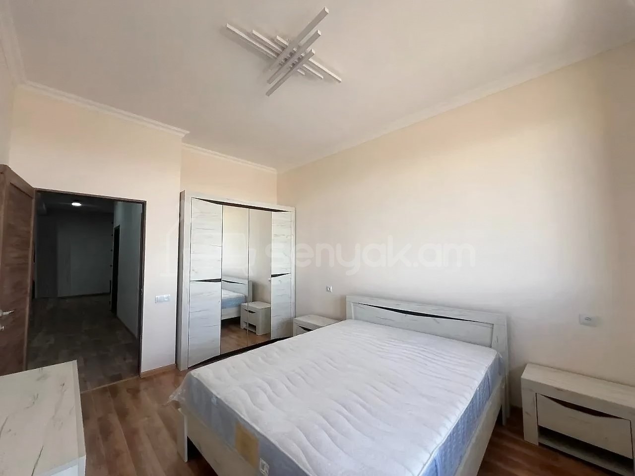 4 Սենյականոց Բնակարան Նորակառույցում, 120քմ, 13/13 հարկ, Կապիտալ Վերանորոգված