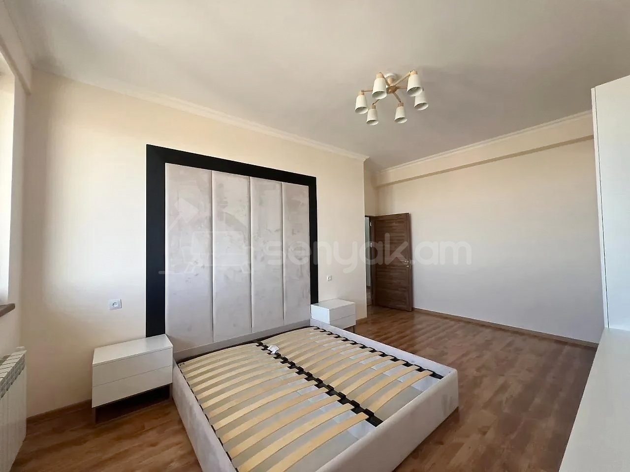 4 Սենյականոց Բնակարան Նորակառույցում, 120քմ, 13/13 հարկ, Կապիտալ Վերանորոգված