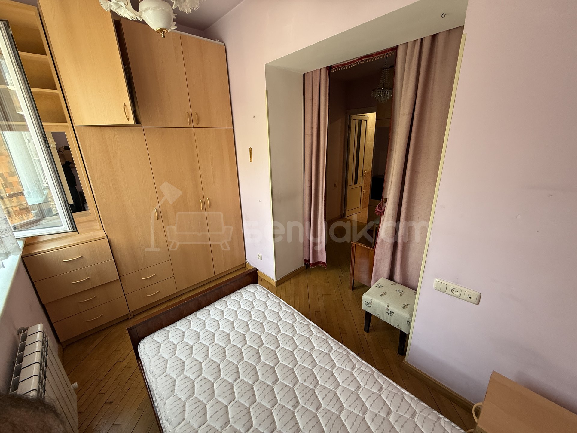 2 Սենյականոց Բնակարան Քարե Շենքում, 49քմ, 3/5 հարկ, Կապիտալ Վերանորոգված