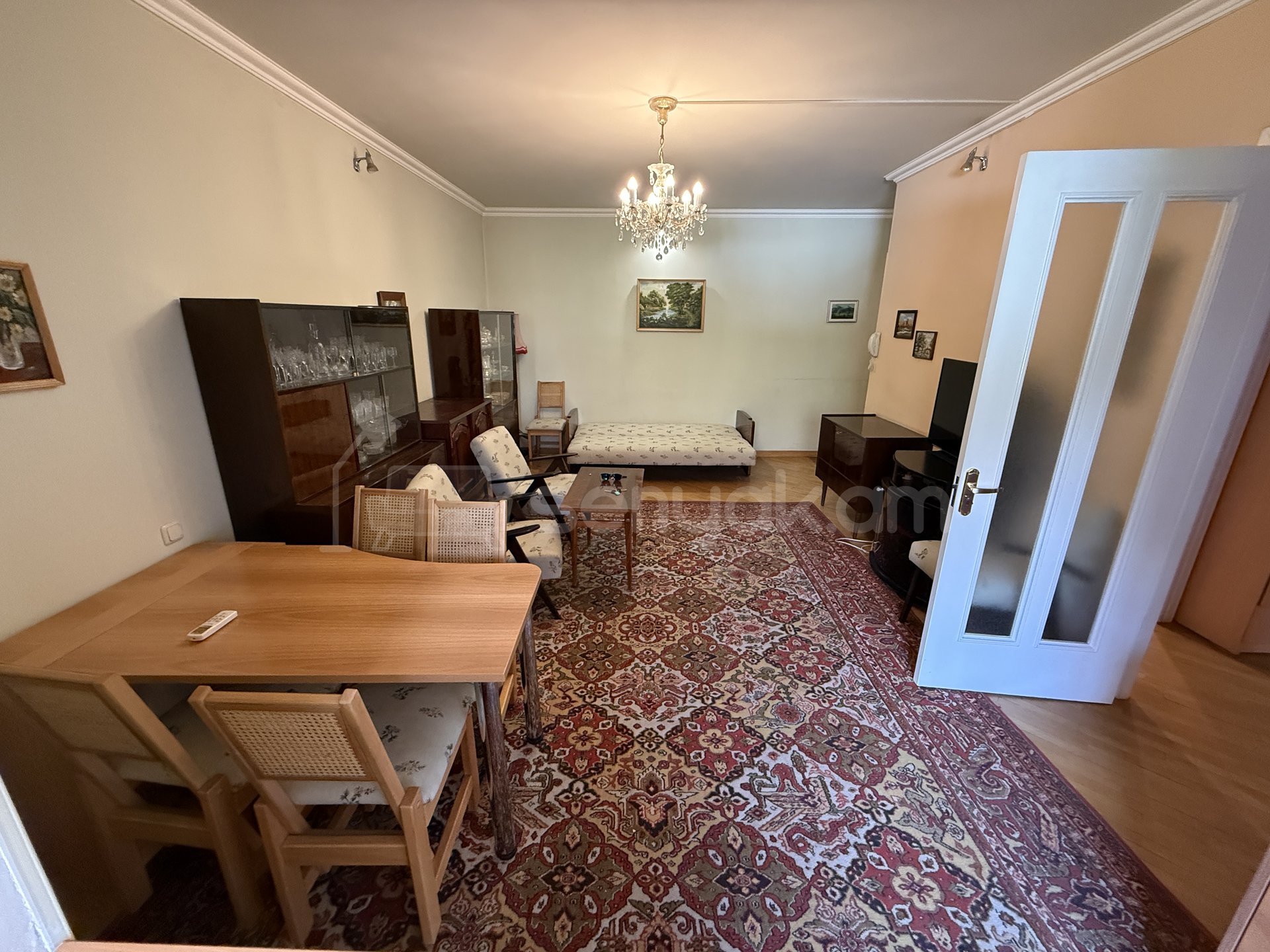 2 Սենյականոց Բնակարան Քարե Շենքում, 49քմ, 3/5 հարկ, Կապիտալ Վերանորոգված