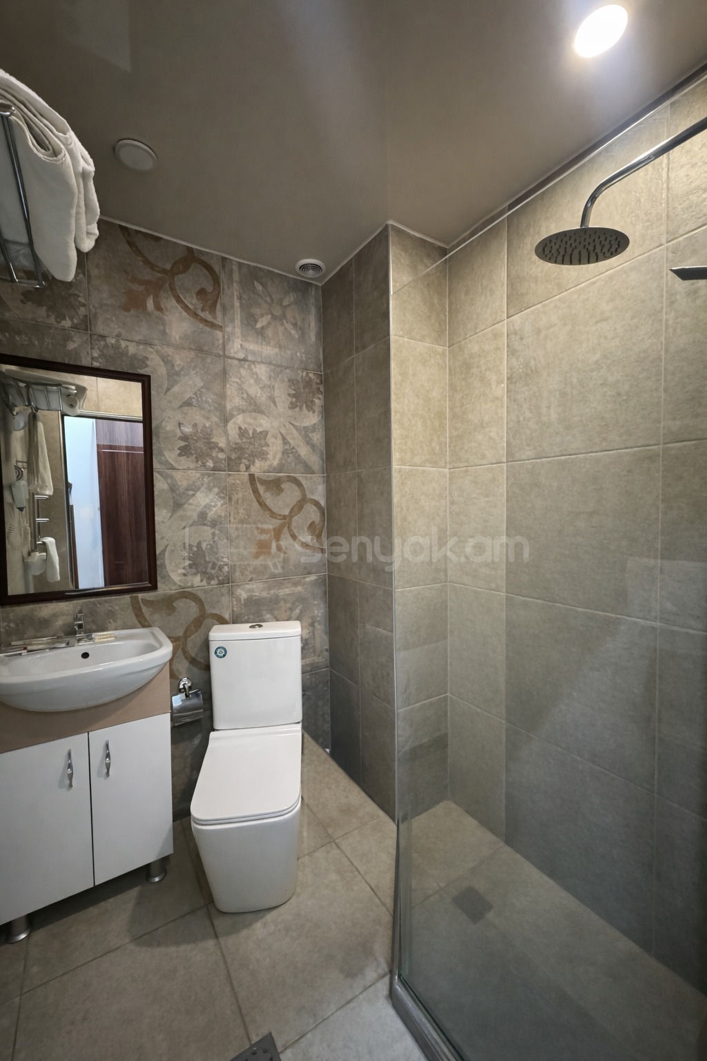 1 Սենյականոց Բնակարան Նորակառույցում, 18քմ, 1/3 հարկ, Դիզայներական Վերանորոգված