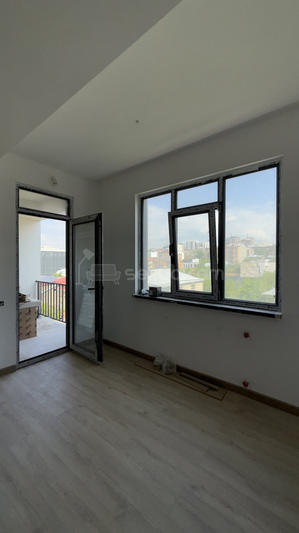 2 Սենյականոց Բնակարան Նորակառույցում, 50քմ, 5/5 հարկ, Զրոյական Վիճակում