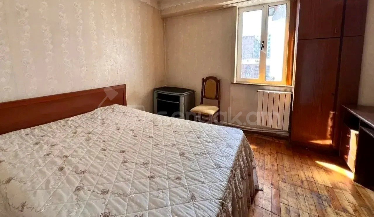 3 Սենյականոց Բնակարան, 88քմ, 4/12 հարկ, Նորմալ Վիճակում