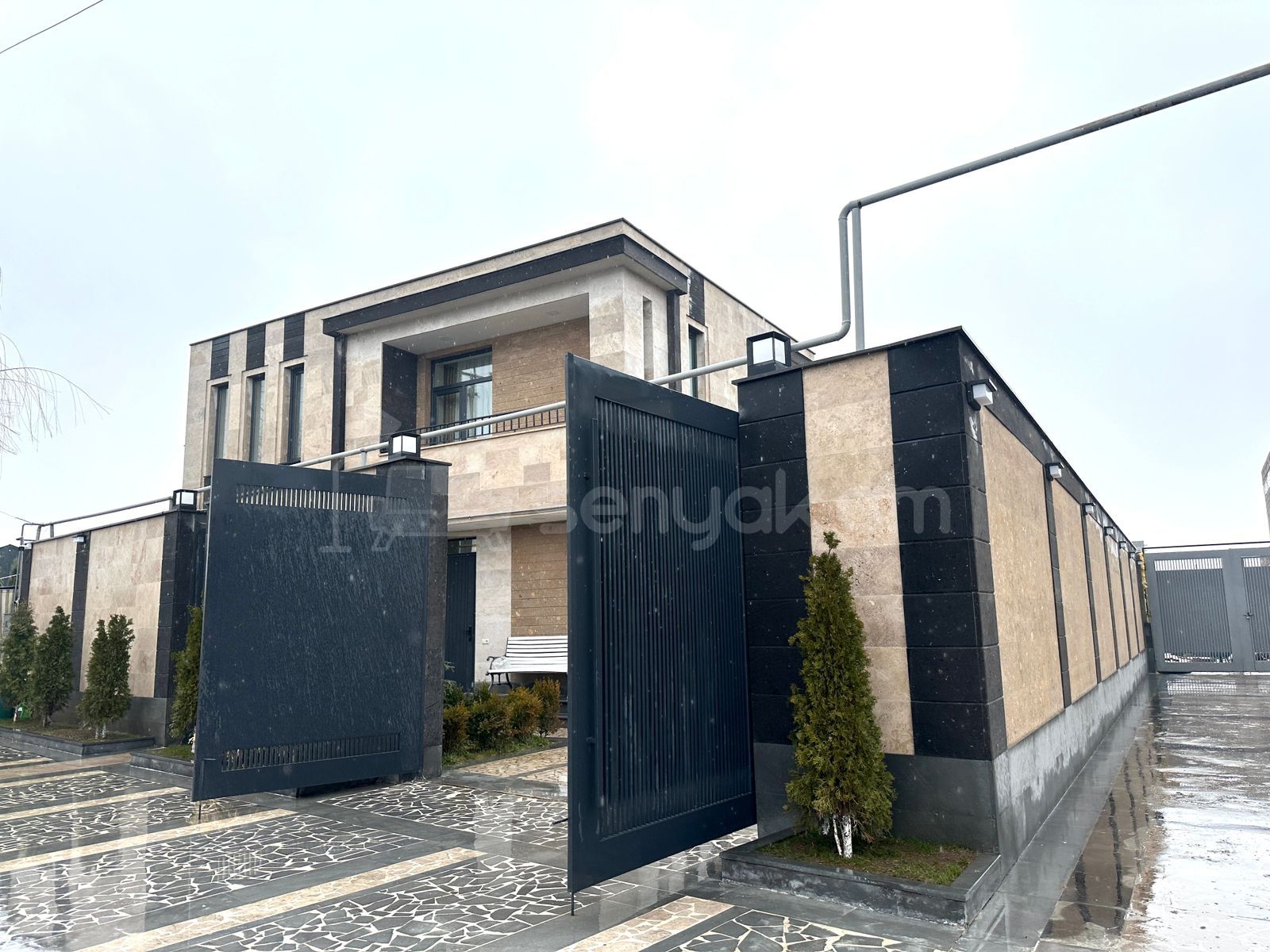 5 Սենյականոց Սեփական Տուն, 300քմ, Կապիտալ Վերանորոգված