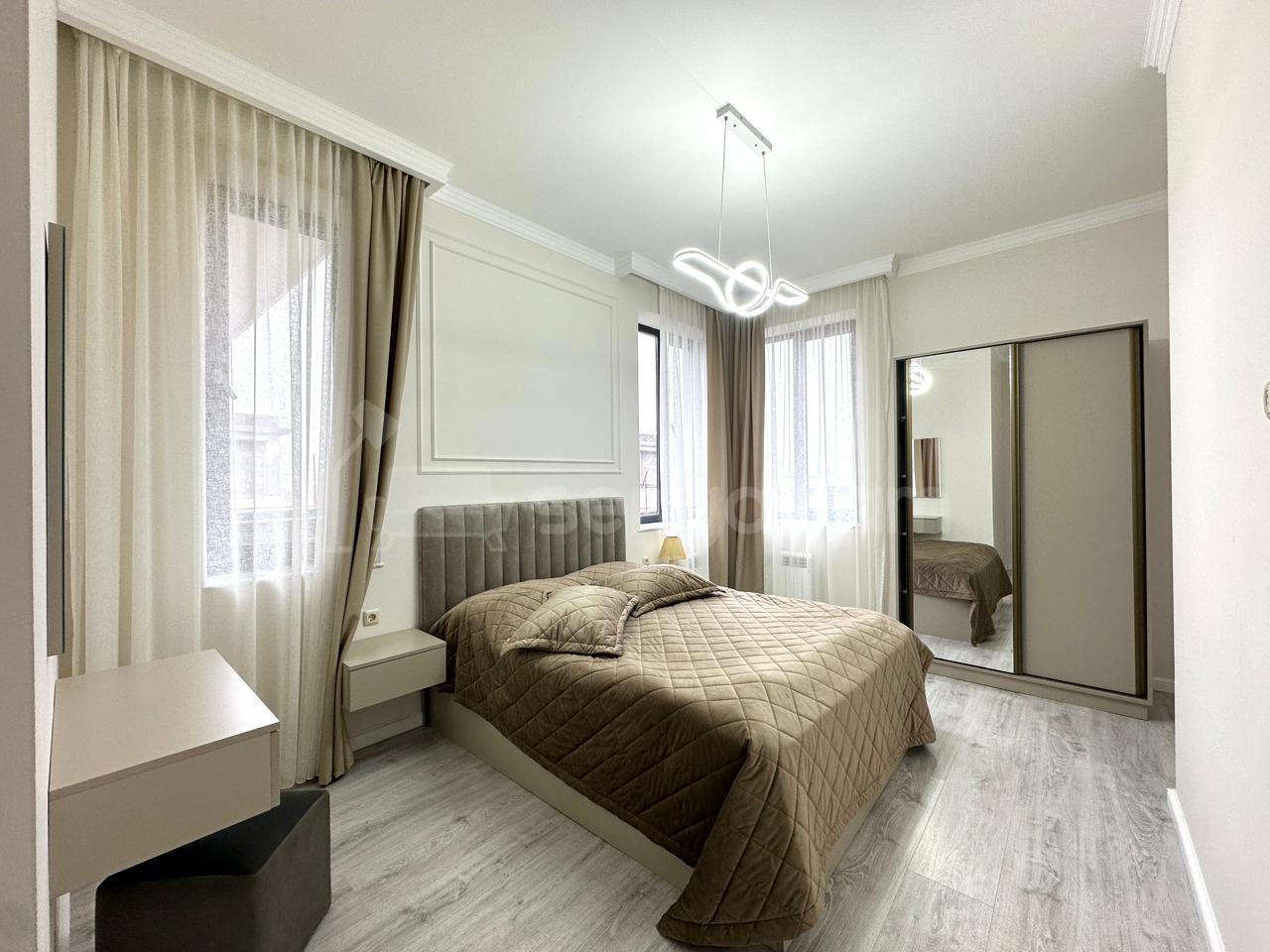 5 Սենյականոց Սեփական Տուն, 300քմ, Կապիտալ Վերանորոգված