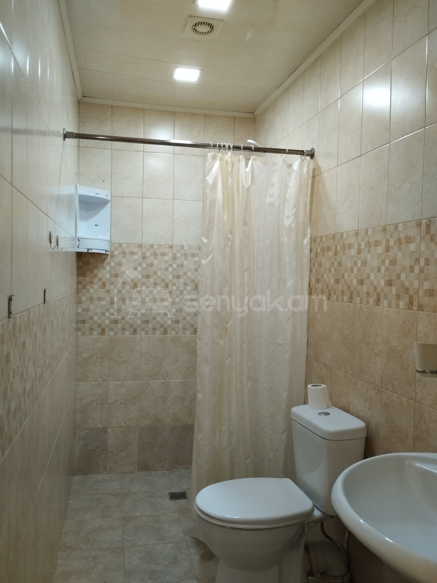 2 Սենյականոց Բնակարան Նորակառույցում, 40քմ, 1/3 հարկ, Կապիտալ Վերանորոգված