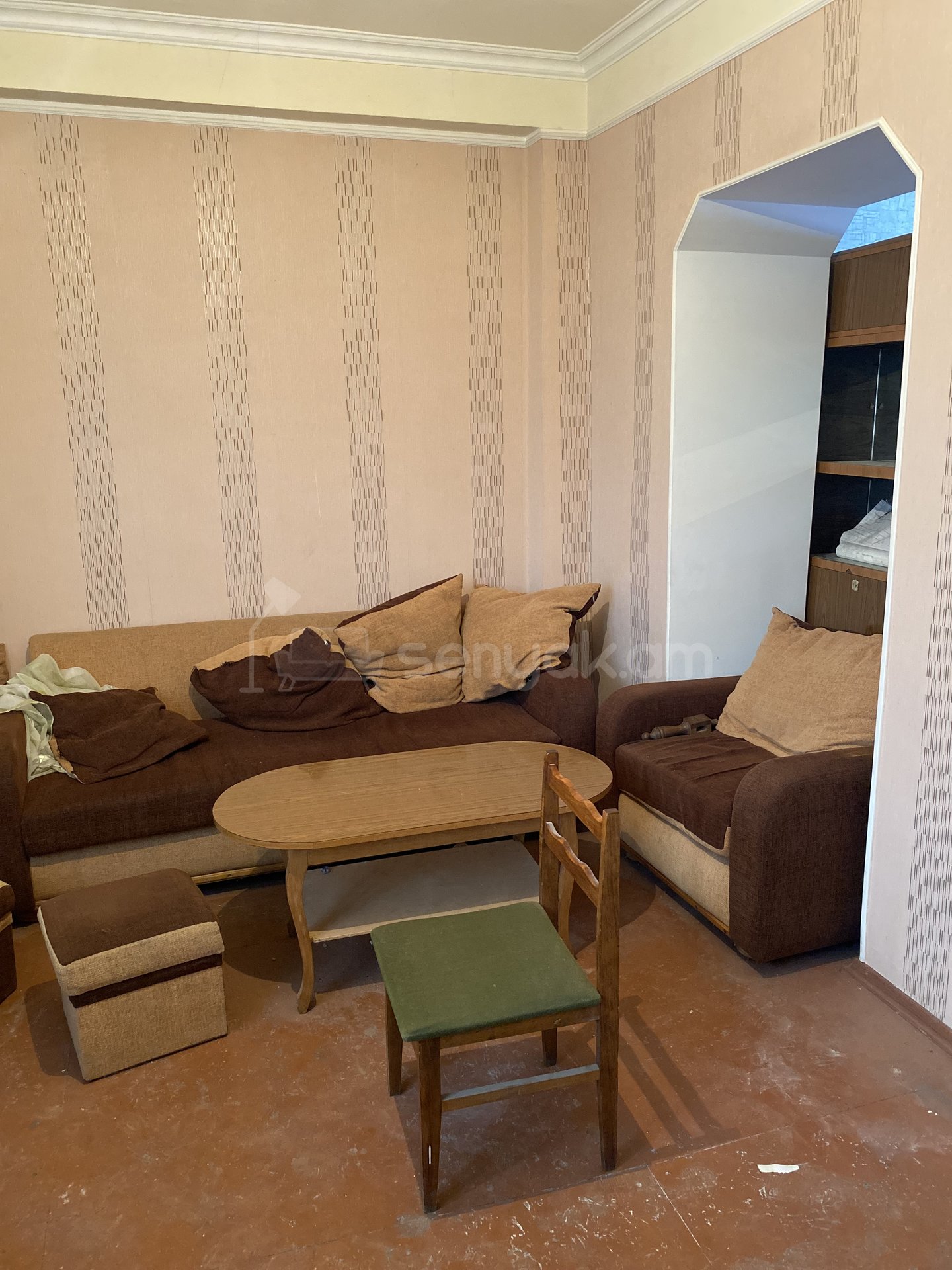 1 Սենյականոց Բնակարան, 42քմ, 1/2 հարկ, Նորմալ Վիճակում, Կահավորված