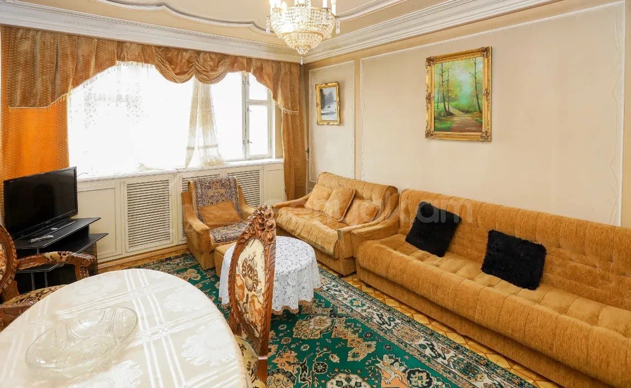 3 Սենյականոց Բնակարան Քարե Շենքում, 73քմ, 6/7 հարկ, Նորմալ Վիճակում