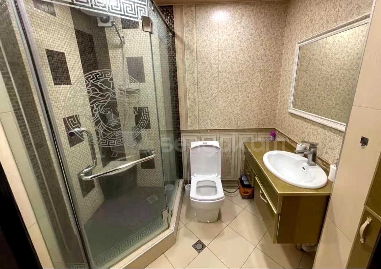 1 Սենյականոց Բնակարան Քարե Շենքում, 47քմ, 1/5 հարկ, Դիզայներական Վերանորոգված, Կահավորված