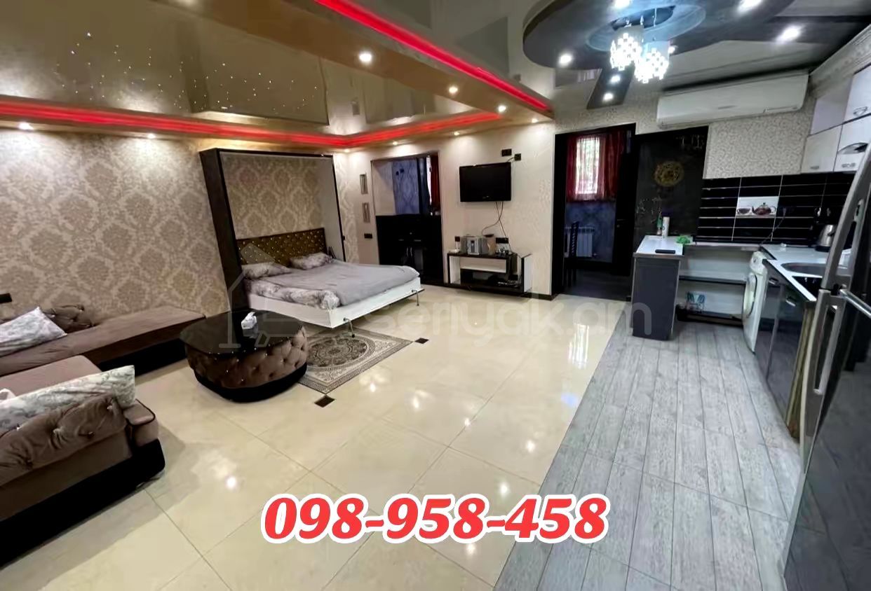 1 Սենյականոց Բնակարան Քարե Շենքում, 47քմ, 1/5 հարկ, Դիզայներական Վերանորոգված, Կահավորված