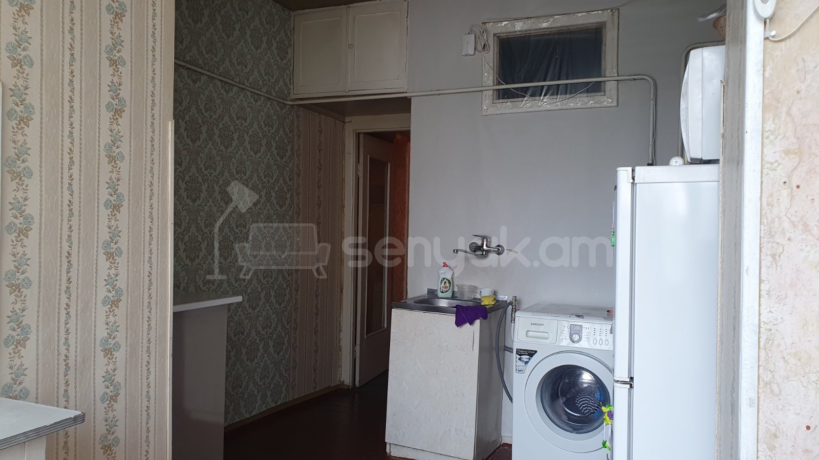 1 Սենյականոց Բնակարան Քարե Շենքում, 40քմ, 4/5 հարկ, Պետական Վիճակում