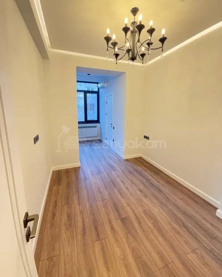 3 Սենյականոց Բնակարան Քարե Շենքում, 80քմ, 3/5 հարկ, Կապիտալ Վերանորոգված