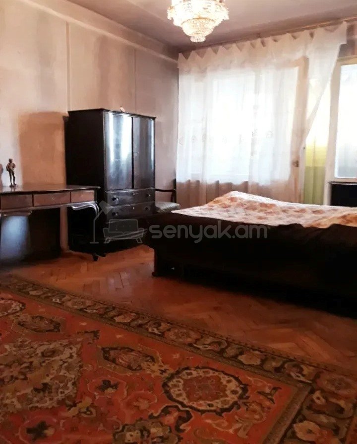 3 Սենյականոց Բնակարան Քարե Շենքում, 90քմ, 4/6 հարկ, Նորմալ Վիճակում