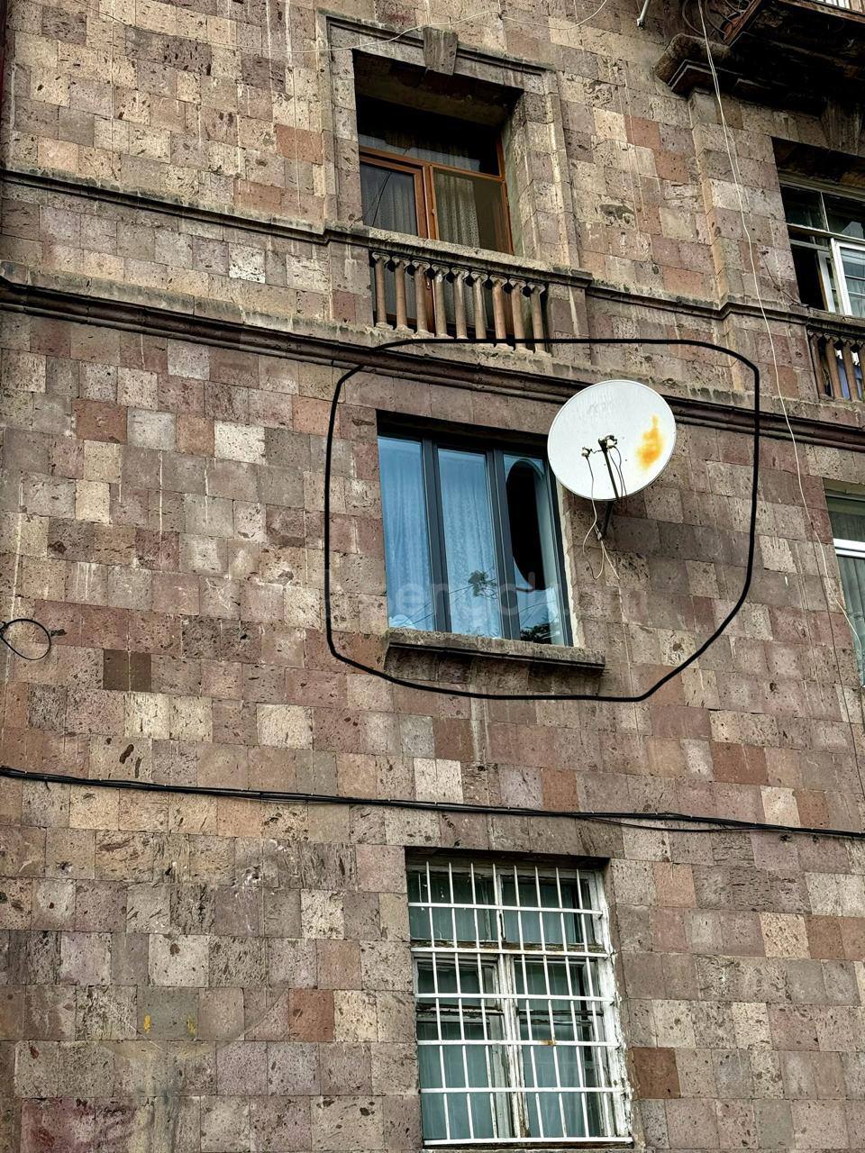 1 Սենյականոց Բնակարան Քարե Շենքում, 39քմ, 2/5 հարկ, Դիզայներական Վերանորոգված