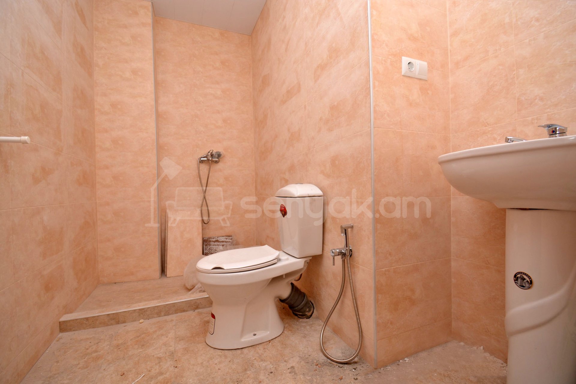 3 Սենյականոց Բնակարան Նորակառույցում, 64քմ, 8/9 հարկ, Կապիտալ Վերանորոգված