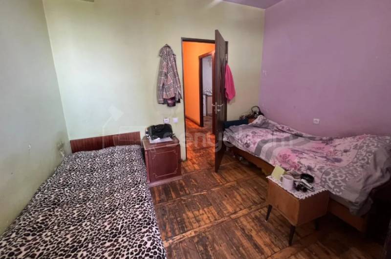 3 Սենյականոց Բնակարան, 98քմ, 8/14 հարկ, Պետական Վիճակում