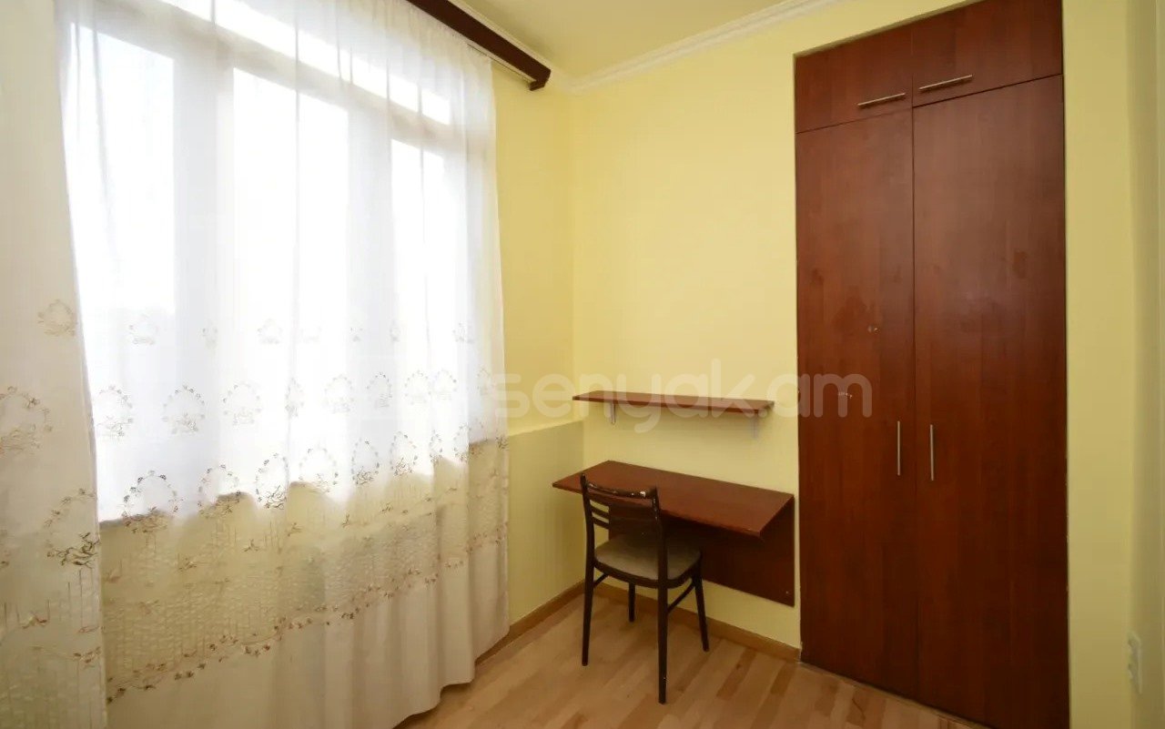 2 Սենյականոց Բնակարան Քարե Շենքում, 43քմ, 4/5 հարկ, Կապիտալ Վերանորոգված