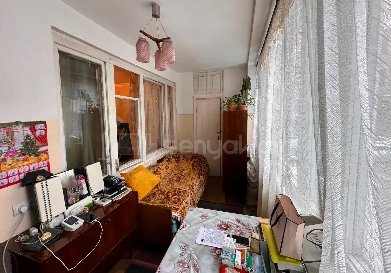 2 Սենյականոց Բնակարան Քարե Շենքում, 68քմ, 2/5 հարկ, Նորմալ Վիճակում