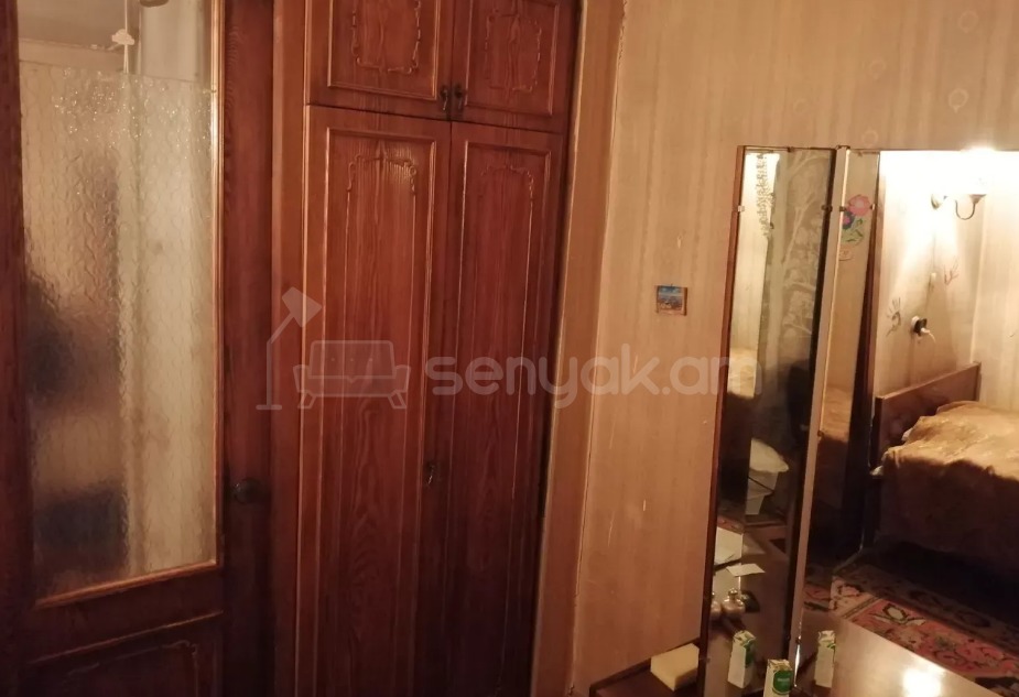 3 Սենյականոց Բնակարան Քարե Շենքում, 76քմ, 4/5 հարկ, Պետական Վիճակում