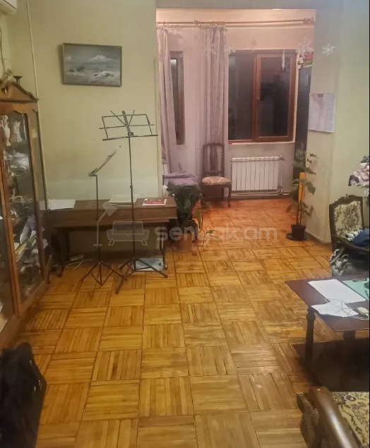 2 Սենյականոց Բնակարան Քարե Շենքում, 70քմ, 2/5 հարկ, Նորմալ Վիճակում