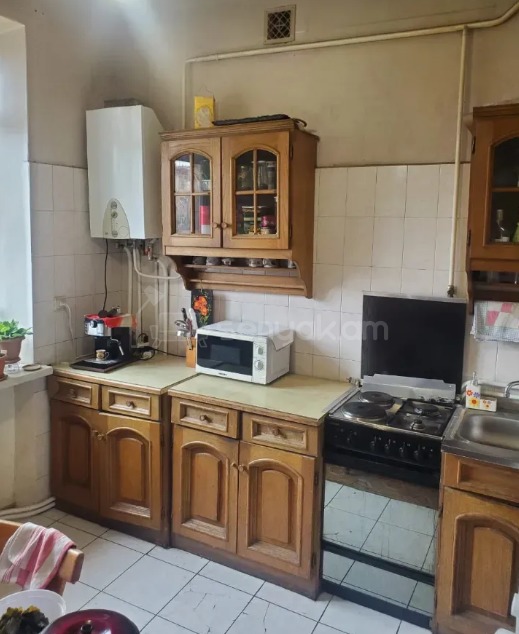 2 Սենյականոց Բնակարան Քարե Շենքում, 70քմ, 2/5 հարկ, Նորմալ Վիճակում